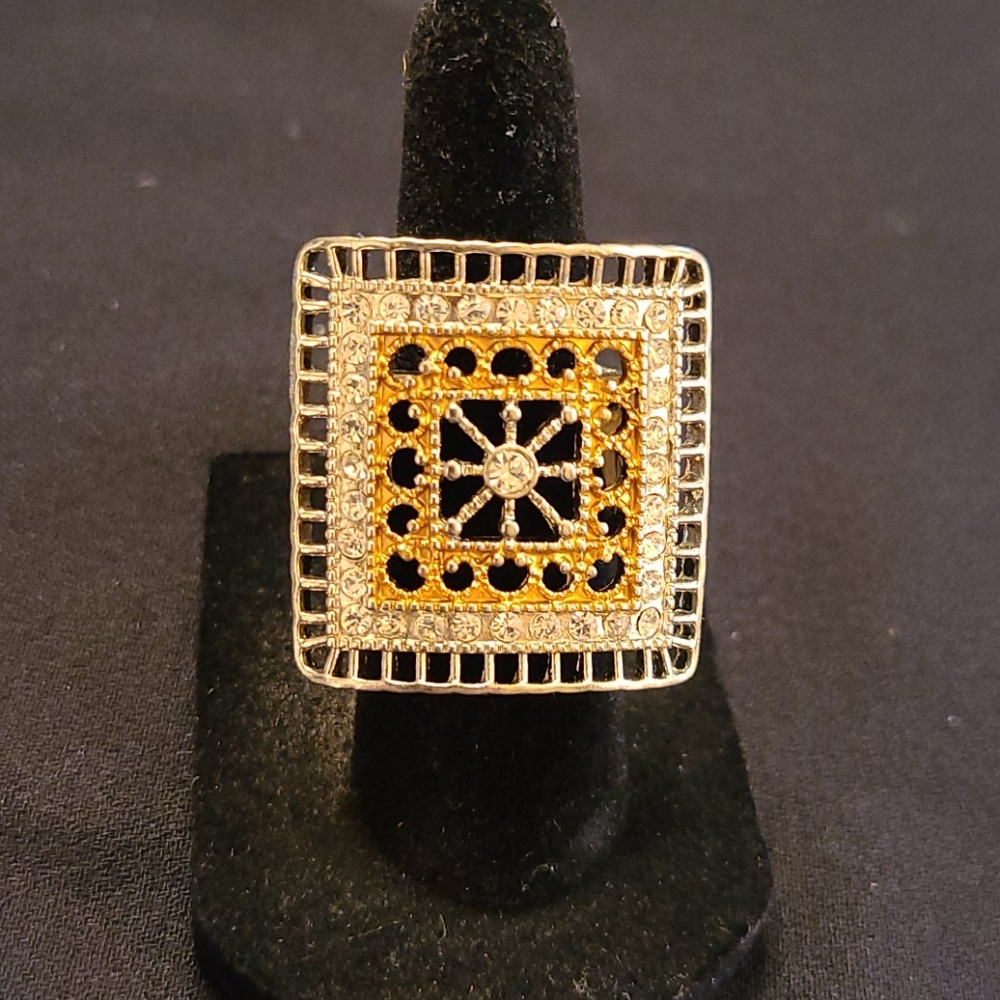 Silver Stretch Ring with Crystal Accents